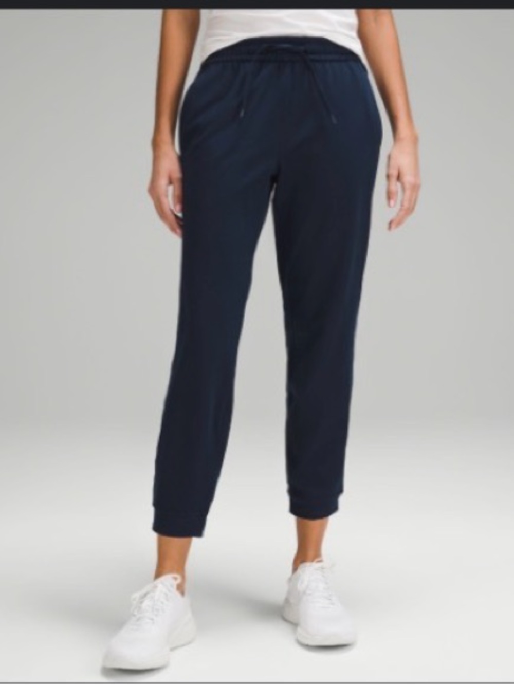 Lululemon Women’s Soft Jersey Classic-Fit Mid-Rise Jogger size 8